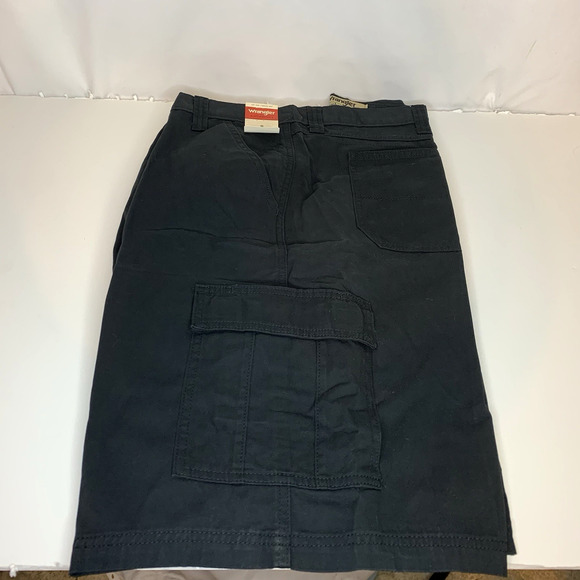 Wrangler Authentics Mens Classic Relaxed Fit Cargo Short Size 48 Black - Picture 7 of 11